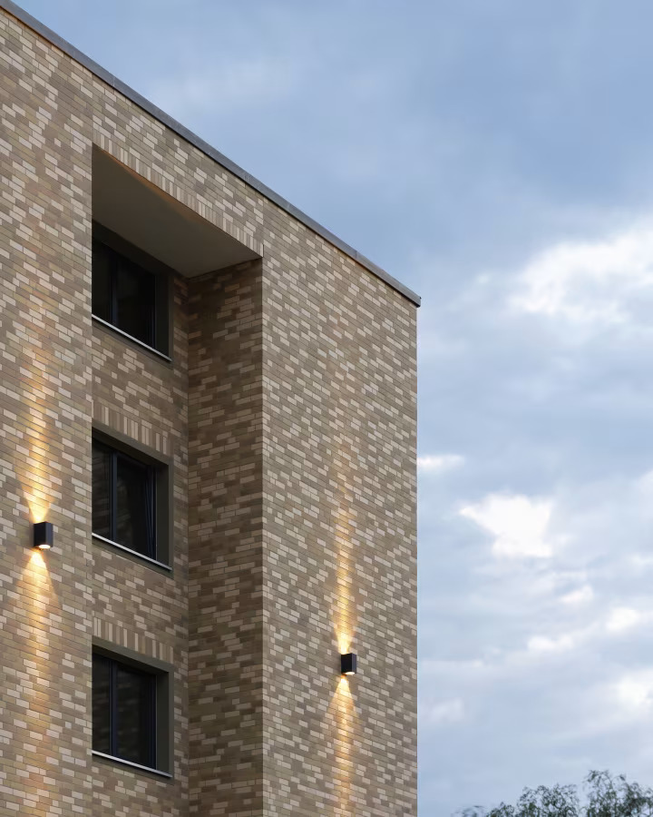 Hover image for Agua