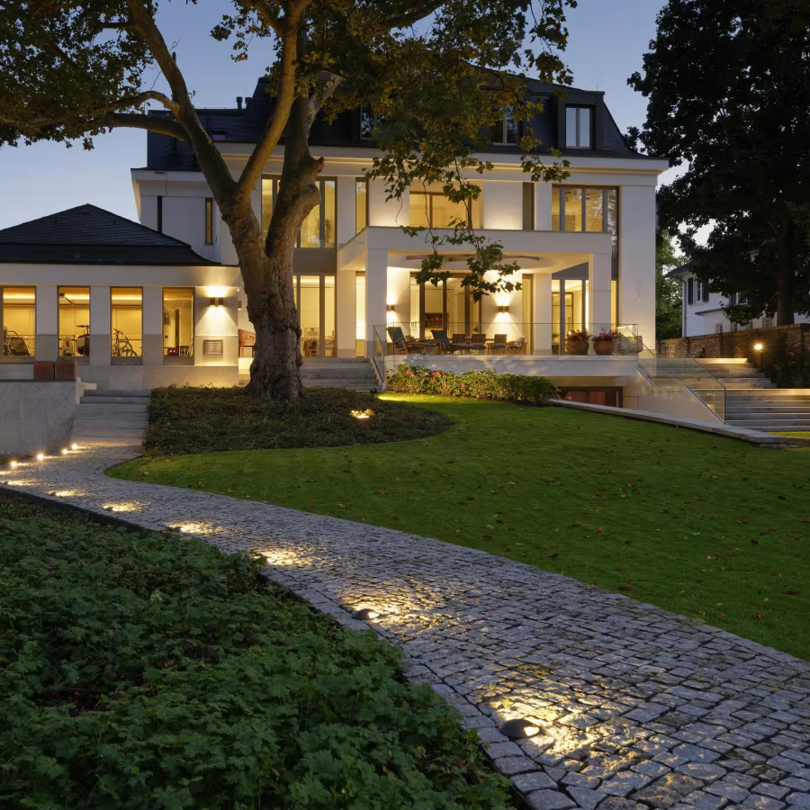 Hover image for Tumo