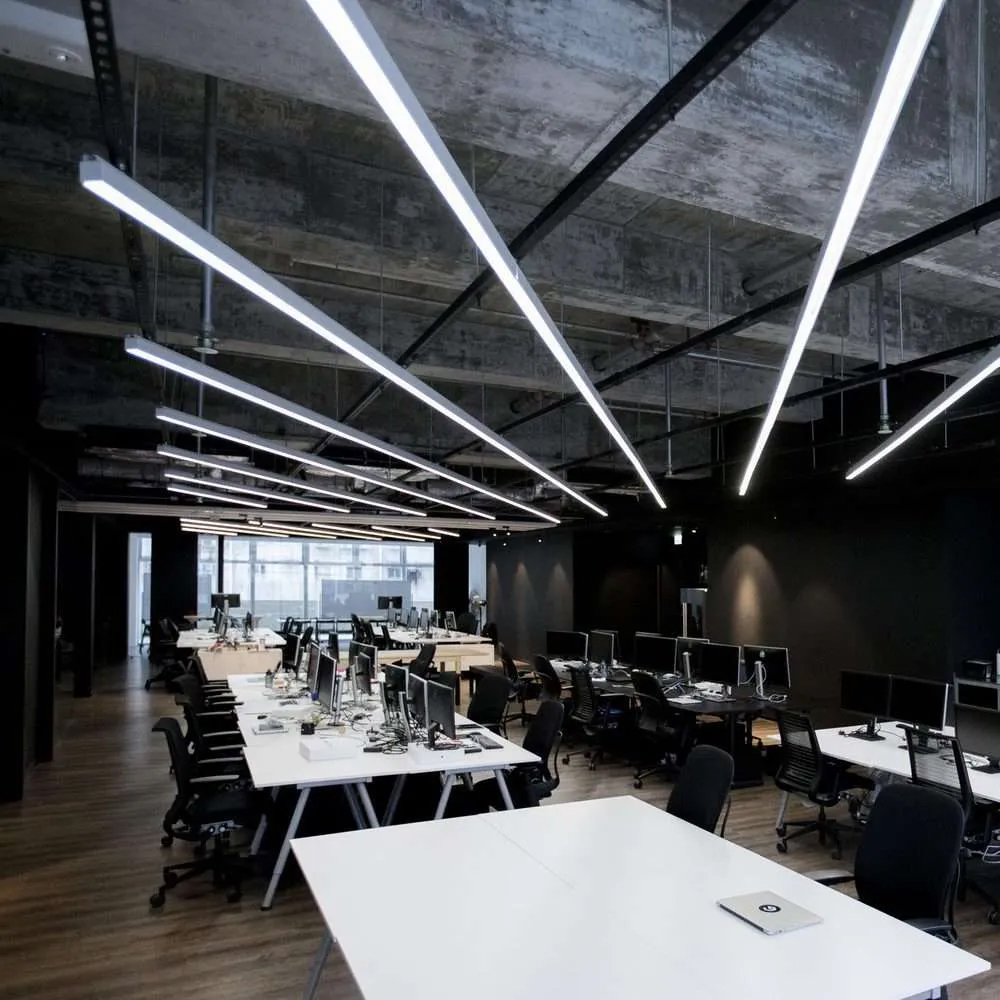 Hover image for Alicia-24V