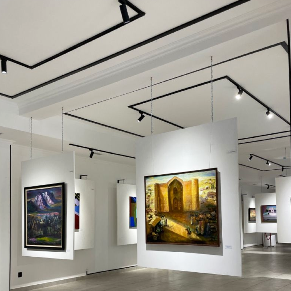 Hover image for Alicia-24V